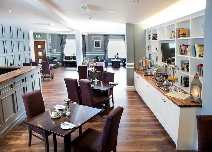 The Gateway Hotel