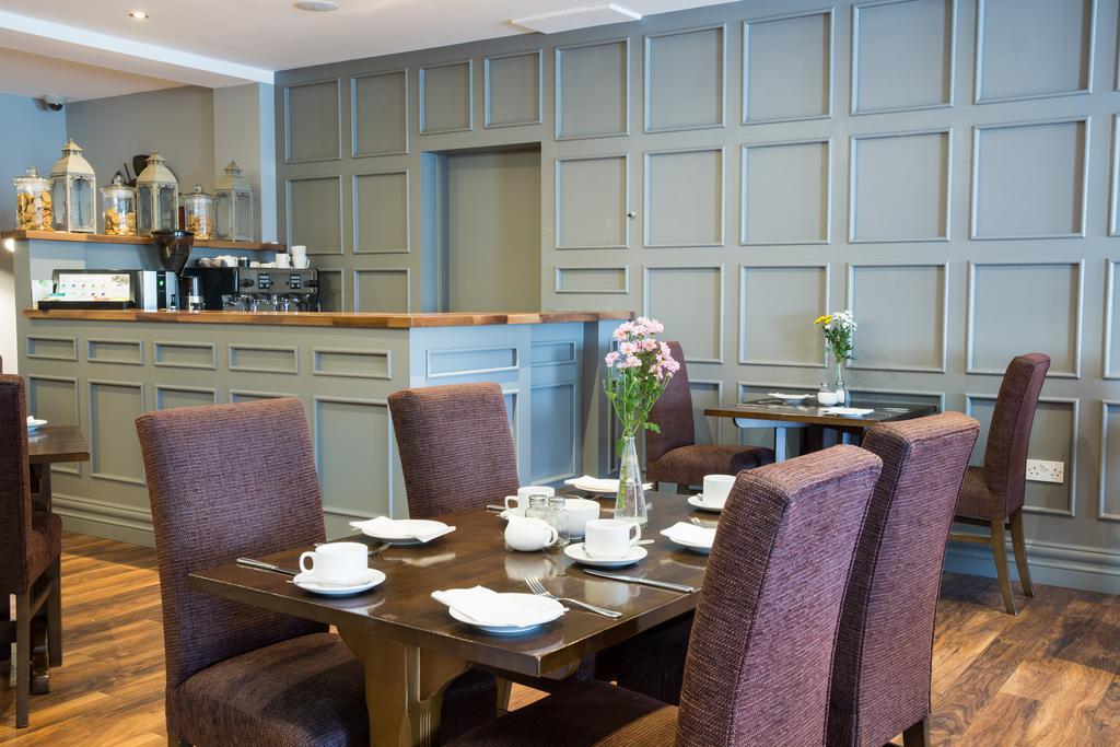 The Gateway 3* Swinford